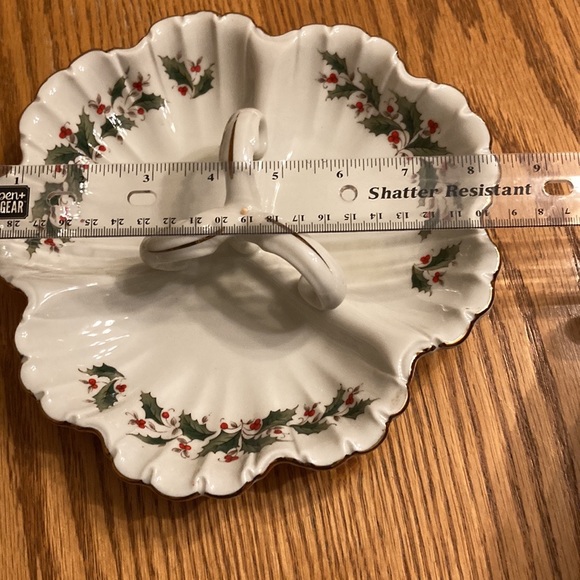 Holly Yuletide Serving Bundle (set of 3) - Picture 5 of 14